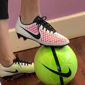 Nike Magista Soccer Cleats! ⚽️💖